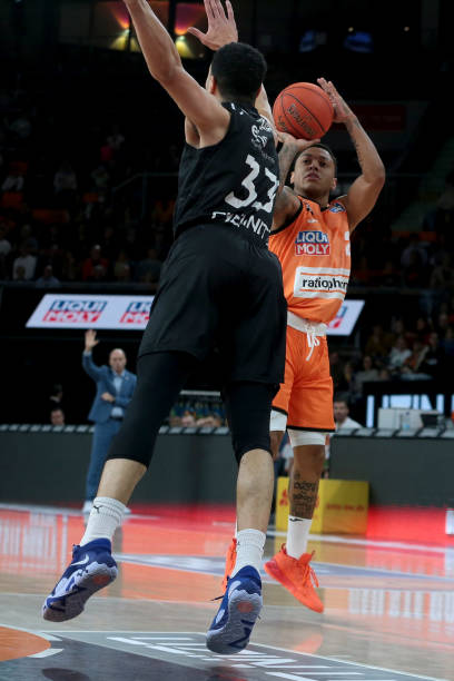 由梅西领衔 由梅西领衔